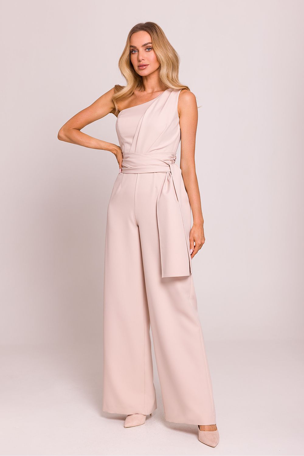 Combinaison rose poudré chic pour femme, une épaule avec rubans, confection européenne.