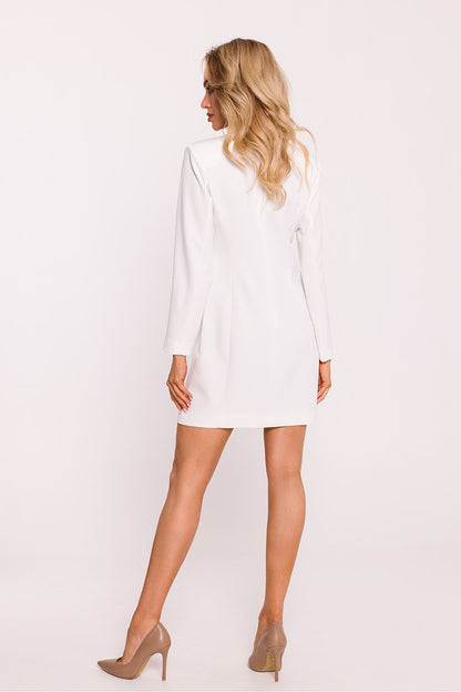 Robe blazer blanche chic pour femme, col structuré et détails dorés, fabrication européenne