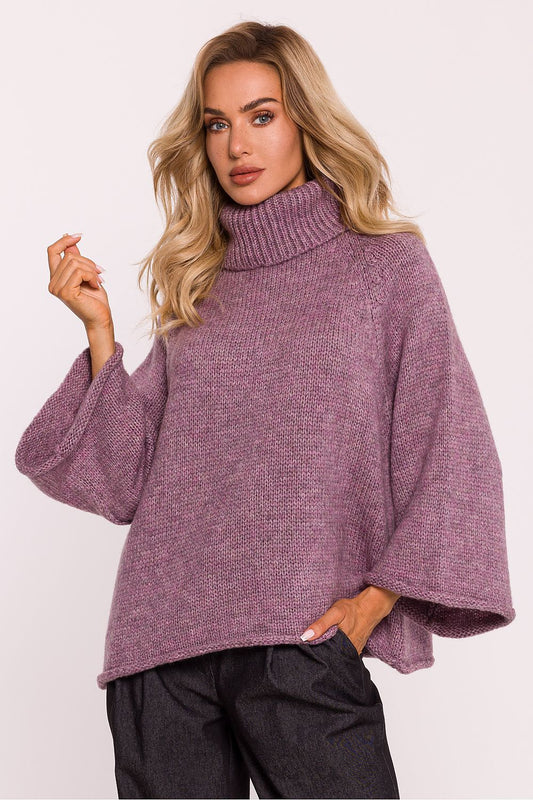 Pull col roulé oversize pour femme, manches larges 7/8, en maille douce – disponible en violet, style décontracté chic fabriqué en Europe