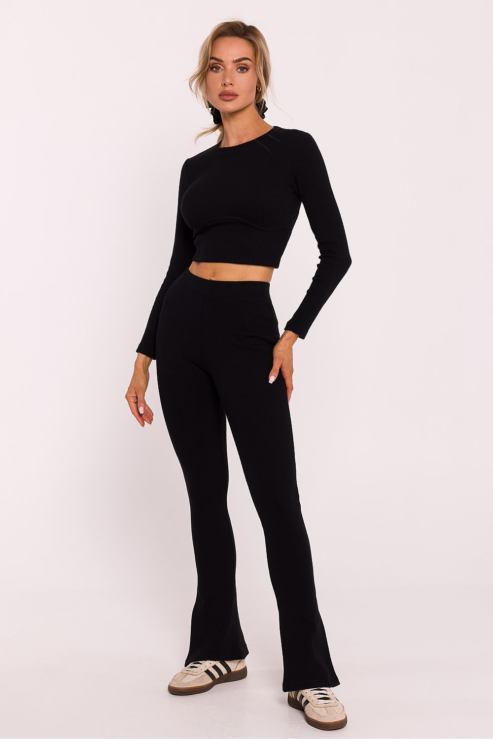 Legging côtelé long en coton noir, taille haute avec fente latérale – style parisien moderne et confection européenne