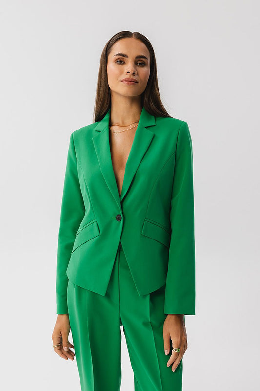 Veste tailleur vert émeraude de VidenaParis portée avec pantalon assorti, style chic et moderne.