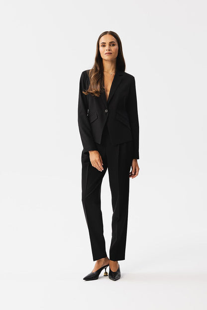Veste tailleur noire de VidenaParis, look sophistiqué et intemporel.